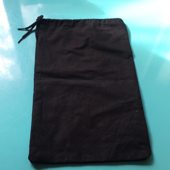 Chanel - Picture 3 of 3